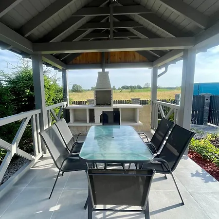 Fiolkowy Zakatek Z Basenem Stare Sady